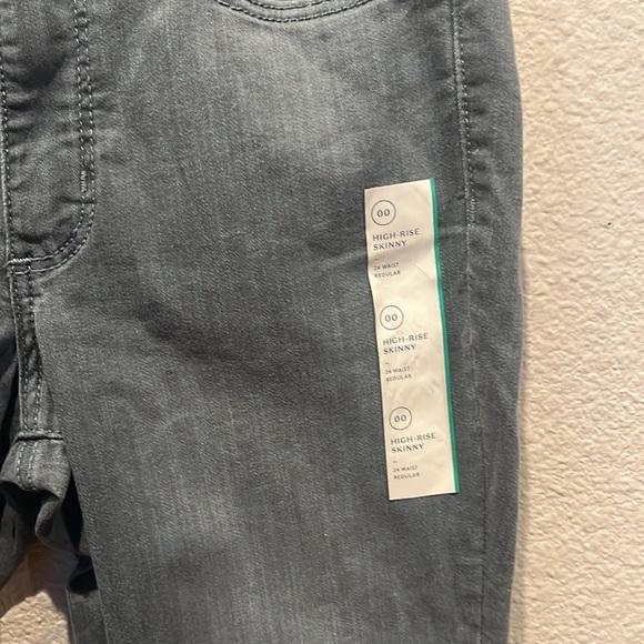 New Universal Thread Women’s Jeans High Rise Skinny Size 00 Gray Jeans NWT - Picture 4 of 9
